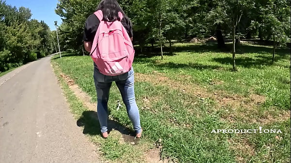 Wetting jeans in public and public blowjob 