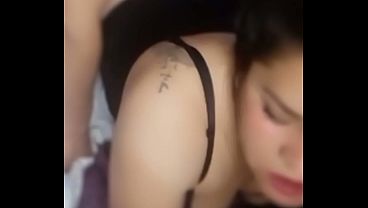 Putita Infiel Pide Vergas Mientras Pide Leche Para Batirla Con Su Cornudo thumbnail