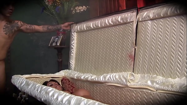 Alexis Silver, Jodi James, Karlie Simon And Cypress Isles Throw A Gang Bang thumbnail