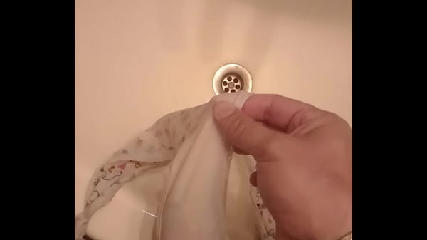 Play MP4 - Que linda panty&comma; braga de mi hermana  &lpar; 18&rpar;