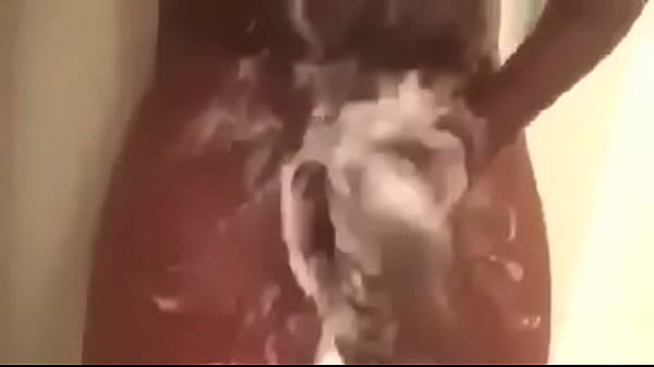 Play MP4 - shower dick