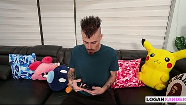 Nonton Lonely Emo Boy Logan Xander Calls Over Dominatrix To Make Him Feel Pain And Pleasure! thumbnail