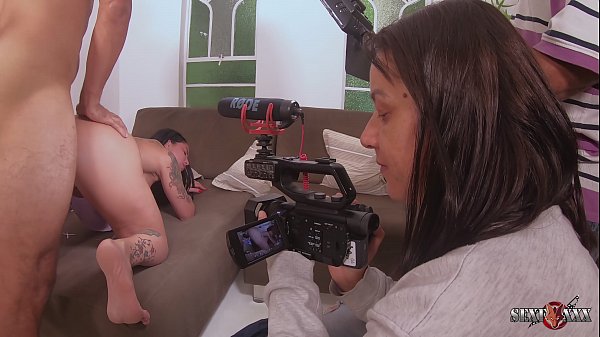 Play MP4 - Diretora Lidy Silva leva atriz para quarto ap&oacute;s a cena para tirar proveito - Elisa Sanches - Tony Tigrao