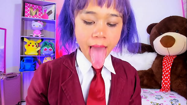 Play MP4 - Lila jordan shows her throat