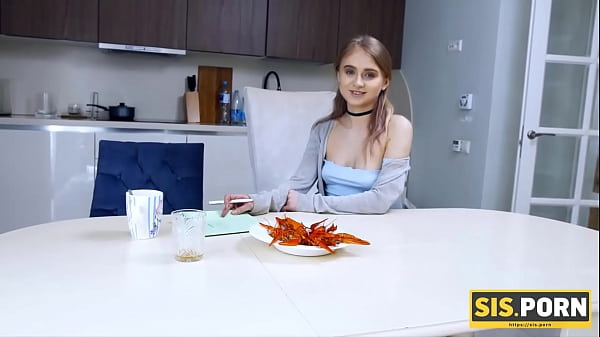 Play MP4 - SIS&period;PORN&period; Colleen spits on the rules coming to stepbrother to suck and have cock in snatch