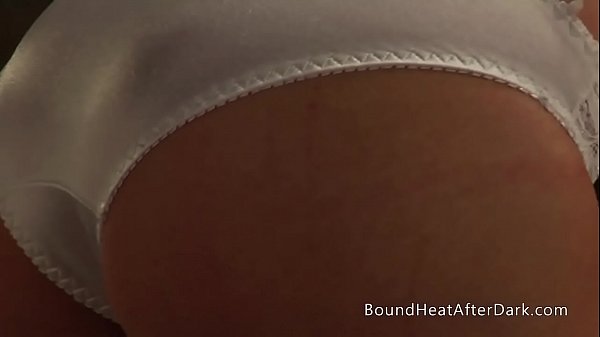 Sensual Pussy Massage For Lesbian MadameBy Sub Slave