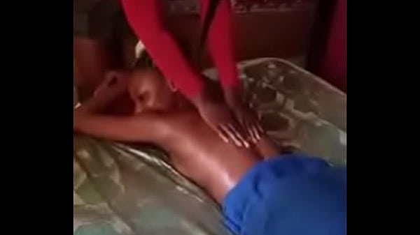 Nonton Black Teen Massaged thumbnail