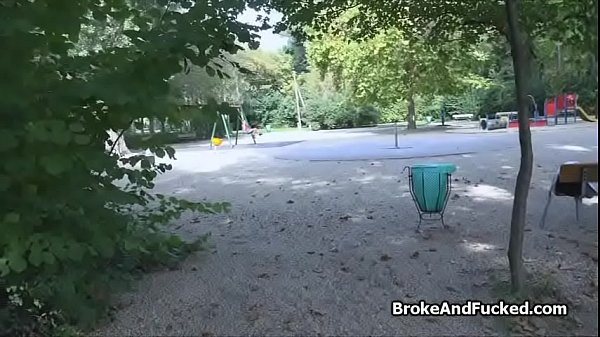 Nonton Dean Finds The Perfect Brunette For A Quickie thumbnail