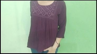 Nonton Meri Nangi Video Bana Ker Dever Ji Ne Jee Bhar Ke Choda thumbnail