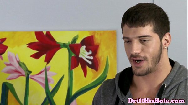 Play MP4 - Anal loving bottom hunk blows his load