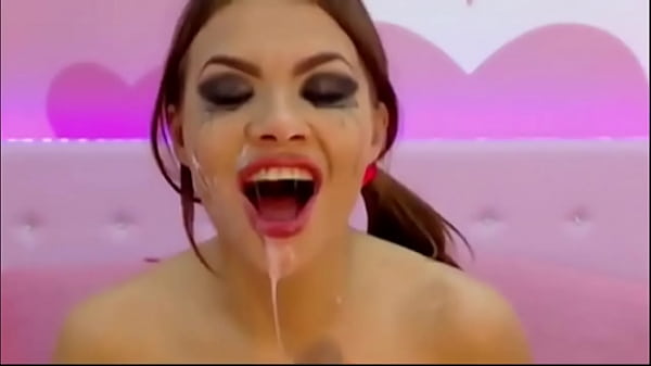 Teen Cam_Model Playing Sloppy With Her Dildo