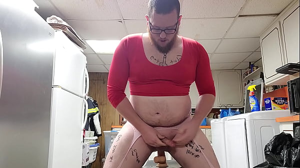 Play MP4 - bitchboy loves to write on himself
