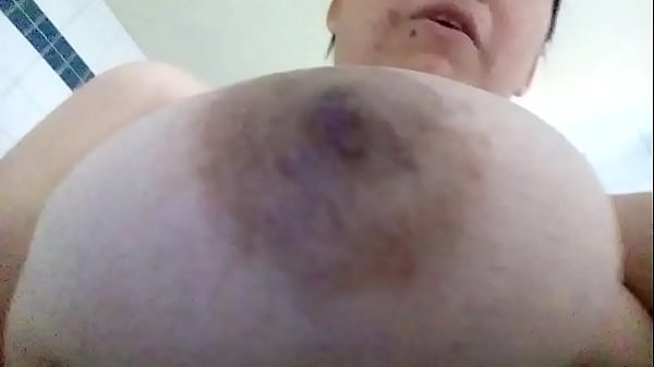 Play MP4 - Chica muestra sus ricas tetas