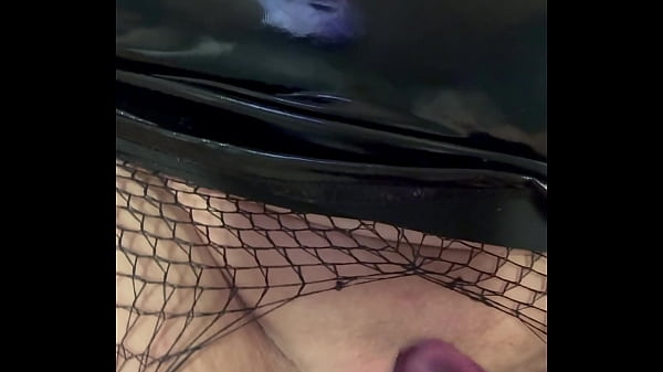 Xkitty7 is naughty and fucks her pussy using a dildo 