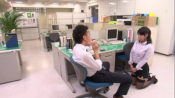 奴隷olによる手と足の完全奉仕 thumbnail