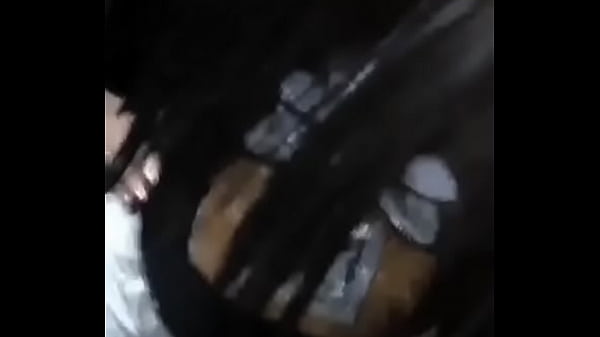 Chupando verga afuera del motel 