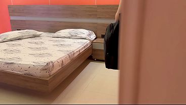 Nonton Madrastra Milf Voluptuosa Se Pone Horny Viendo Un Video De Xvideos Y Destroza Un Juguete A Sentones thumbnail