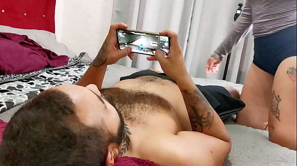 Me coge mientras juego call of duty