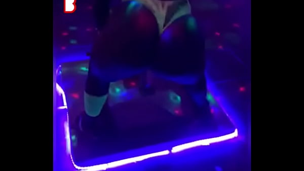 Club das Malaguetasdançando etripper pt 2