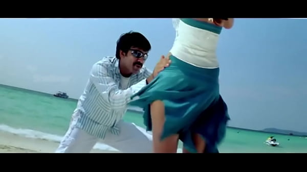 Nonton Upskirt Ileana Dcruz Hot Hd thumbnail