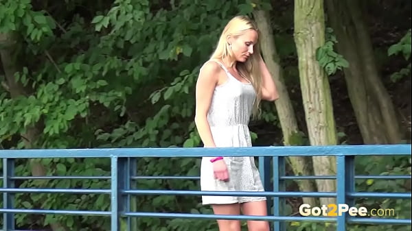 Play MP4 - Got2Pee - Public pissing for gorgeous blonde with long hair