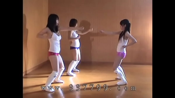 Japanese mistress us kick the ball of slave