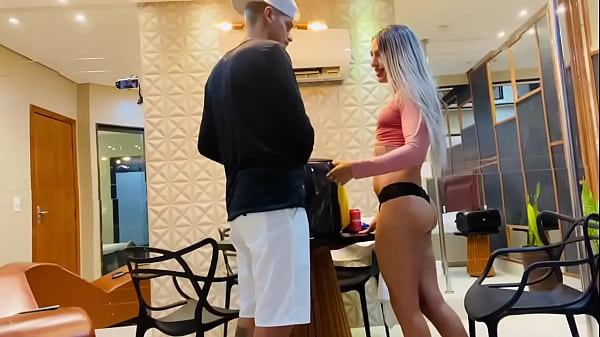 DELIVERY GUYS FUCKING SLUT ASS 