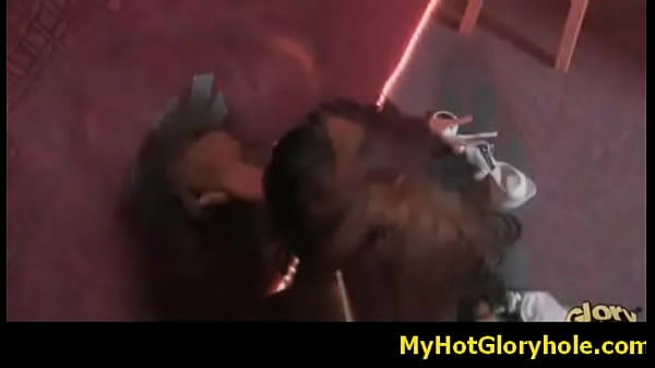 Black babe sucking whitecock for some warm cum_1