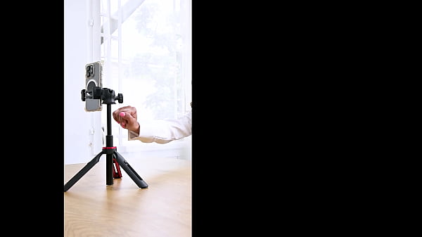 Nonton Horny Milf Vittoria Divine Stretches Her Holes During Intense Piss Fuelled Dp Gangbang Gp3271 Dry On thumbnail