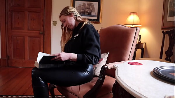 Photographer asks pawg slut cheetah adora to model she rides his huge cock because she can't resist and also blows and deep throats him