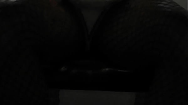 CROSSDRESSERS VERY SEXY UPSKIRT