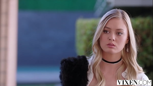 Vixen Horny Beauty Seduces Older Man thumbnail