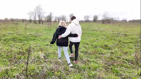 Nonton Public Sex With My Beauty Girlfriend thumbnail