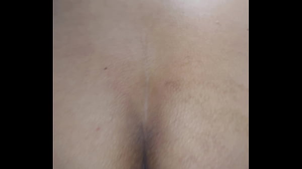 Mi vecino llego a cobrar el alquiler a mi esposa y le da por el culo 