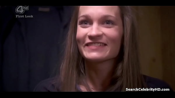 JoannaHigson_Shameless UK S07E15 2010