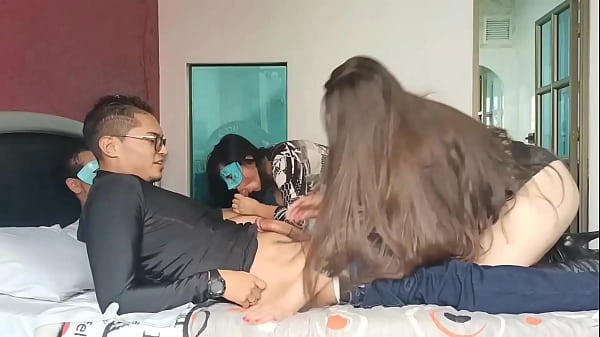 Puta Casada Recopila Las Folladas Con Los Amigos Y Amigas De Su Esposo New Year Feliz Ano Novo En Medell&iacute;n Colombia 3 thumbnail