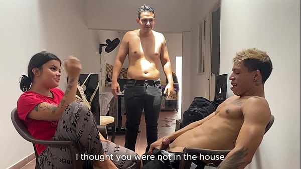 Trio Con Mi Hermanastra Y Su Cita De Tinder- Subtitulado En Ingles- 18 A&ntilde;os. thumbnail