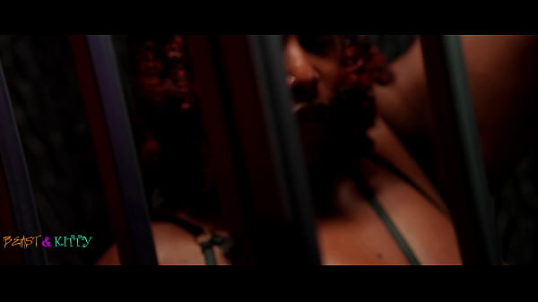 Nonton Caged Slut Gets Fucked Before Getting Her Face Covered In Cum thumbnail