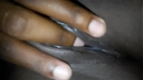 Kizan fucking her pussy in the shower