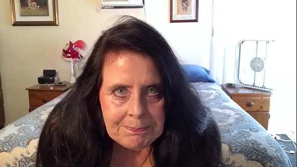 Nonton Wet Pussy Granny First Time On Camera Masturbates Until She Cums. thumbnail