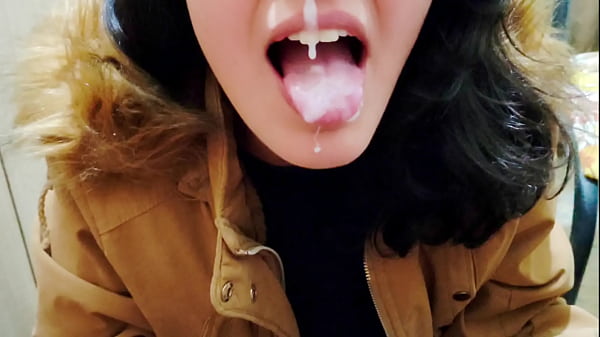 Papai Na Sala E Eu Mamando No Meu Quarto :p thumbnail