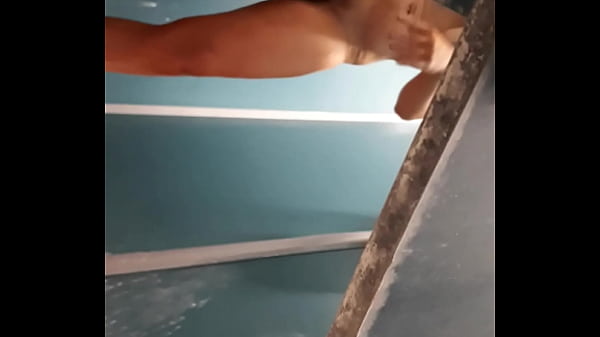 voyeur with saggy tits