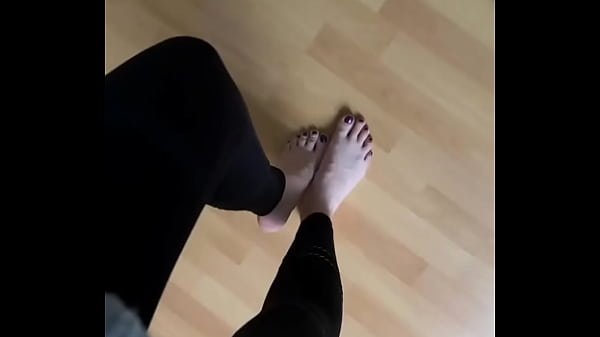 Nonton Good Morning! ?#fetish #fetish #of Girl #smelly #socks #socksfetish #whitesocks thumbnail