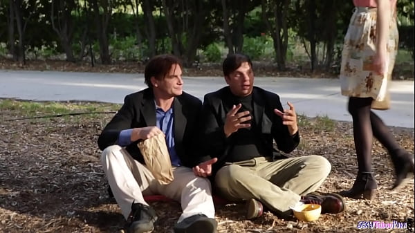 MILF orally_pleasured by lesbian_babe