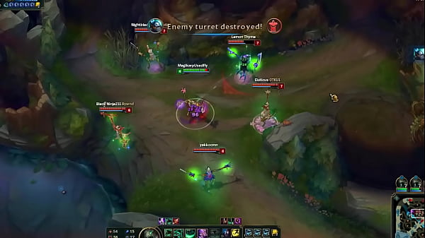 Nonton Espantalho &eacute; Encontrado Morto Ap&oacute;s Tentar Chupar O Proprio Pau thumbnail