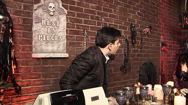 Nonton At The Horror Shop She Found A Hard Cock And A Wet Pussy For Anice Threesome thumbnail