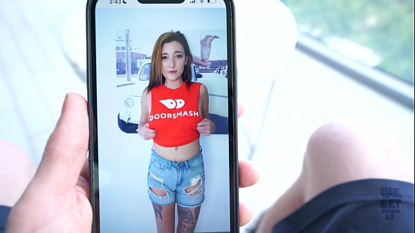 Katie Kinz Invents Doorsmash And Shows Up Ready To Fuck thumbnail