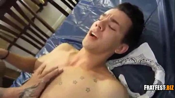 Play MP4 - White twink rides on buddy cock