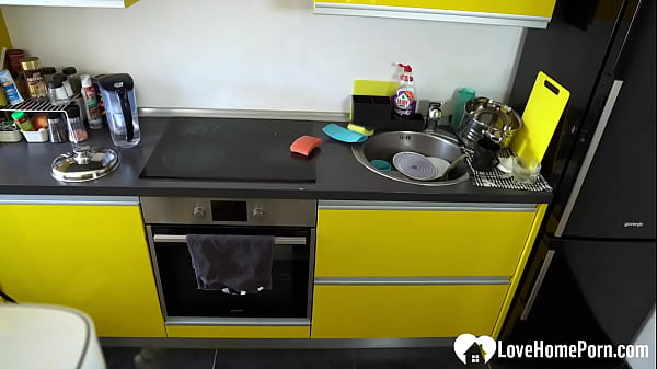 Nonton Fucked A Hot Redhead In The Kitchen thumbnail