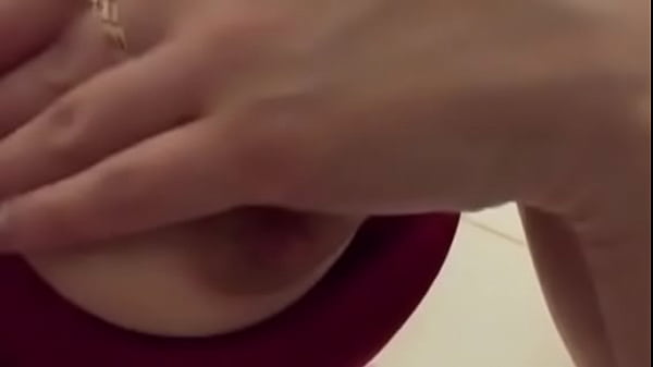 2571F6F2-5EFF-4493-98A7-0E5302F2BAEE.MOV 